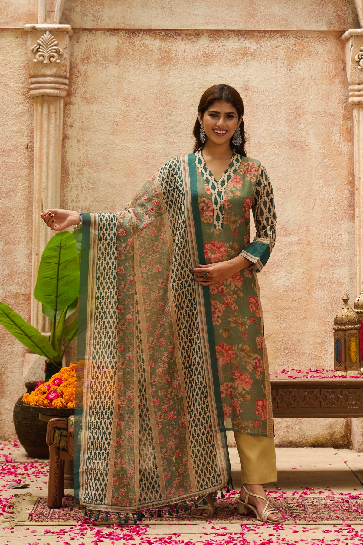 Mehek Bagh Suit Set Sale