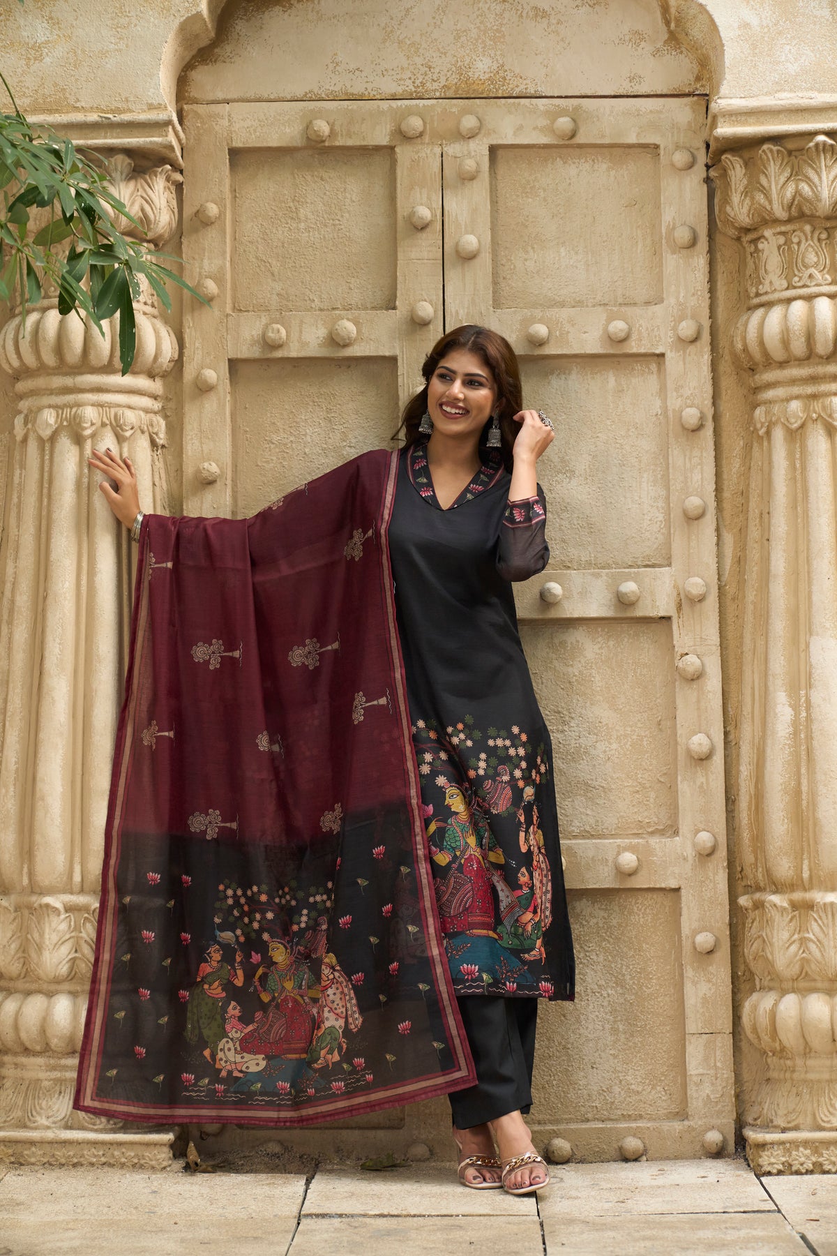 Mehkaar Pichwai Suit Set