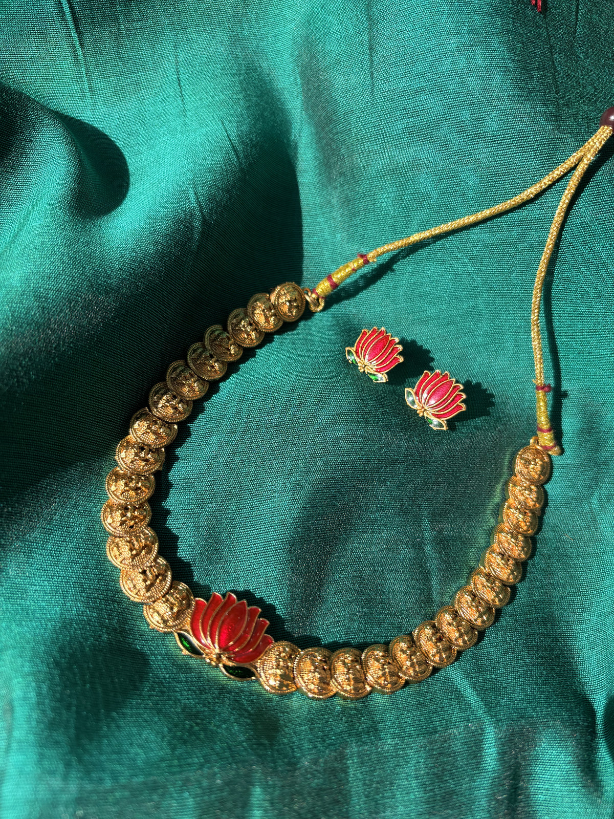 Dual Tone Lotus Coin Necklace Set