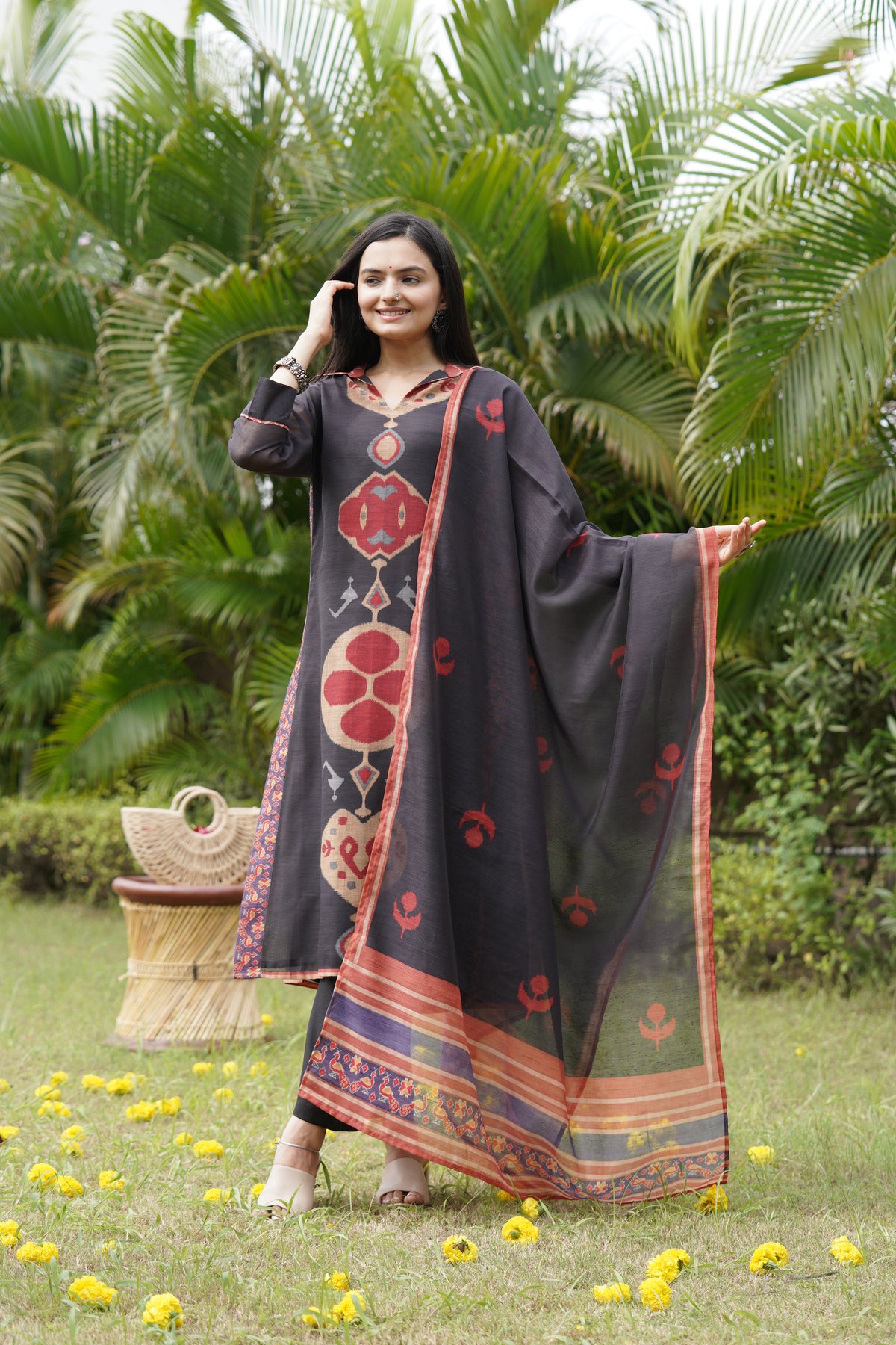 Kaala Kashish Suit Set