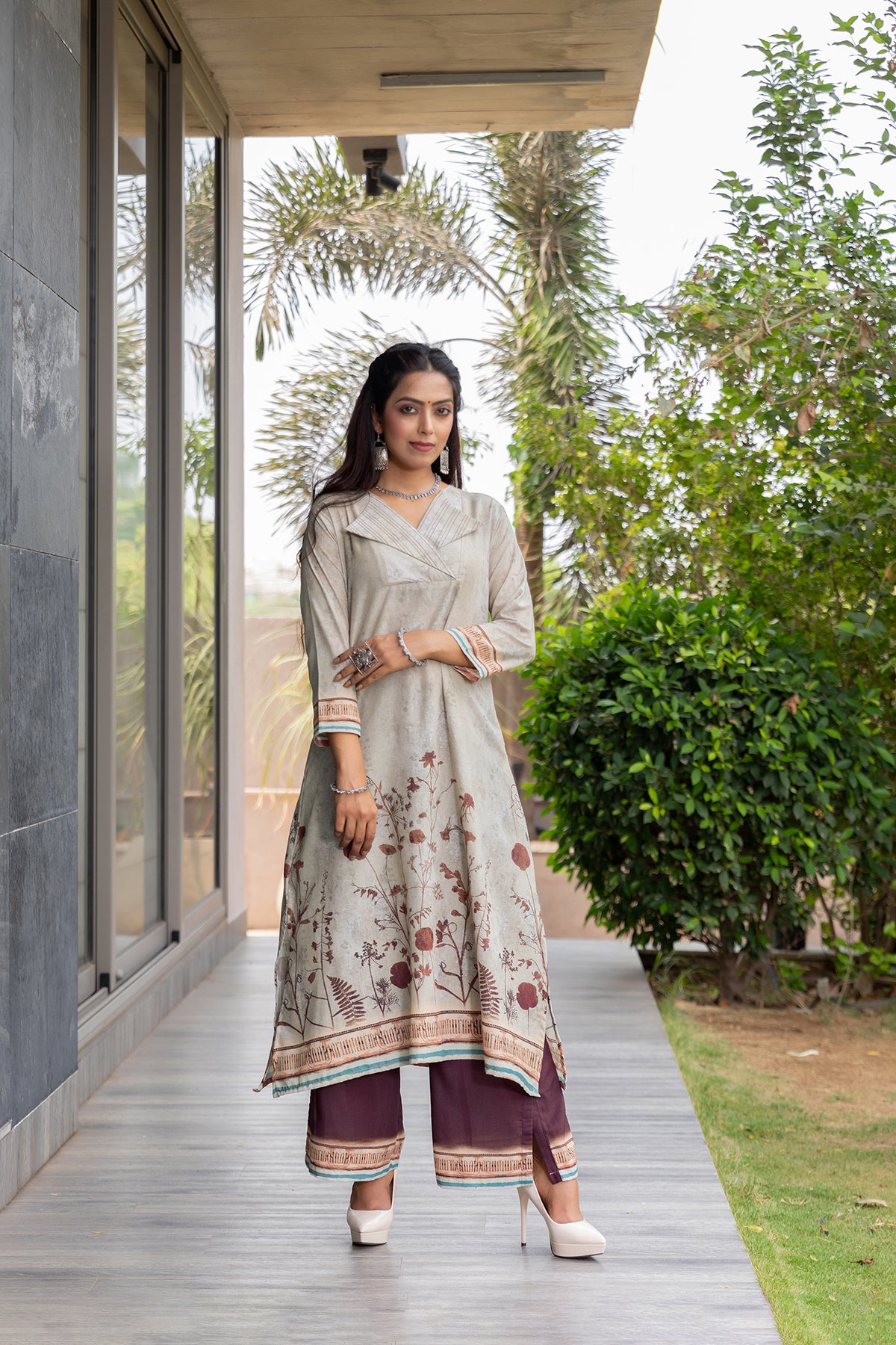 Mallika V-Neck Kurta set-Kurta Set-Ekana Label