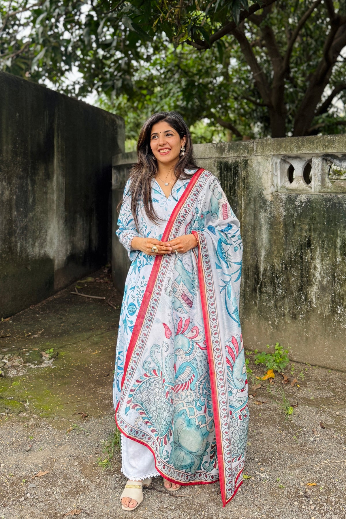 Pehar White Suit Set