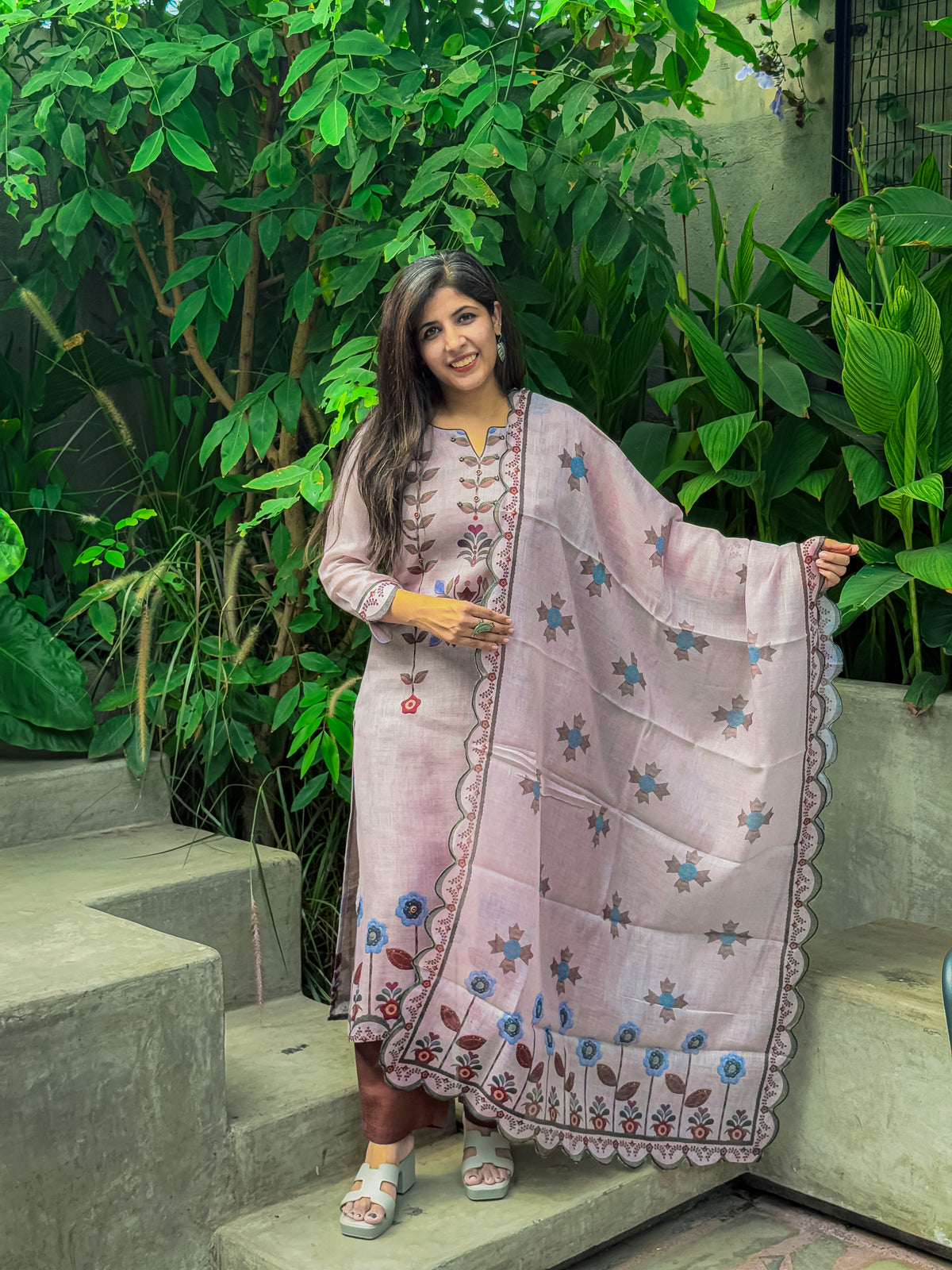 Gulveen Blossom Linen suit Set