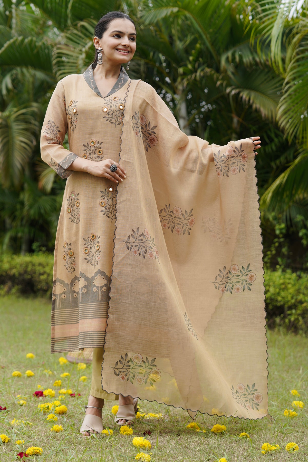 Niva Khwab Handwork Suit Set